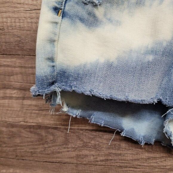Mossimo High Rise Midi Cut-Off Shorts Size 0 / 25 Womens Denim Jean Bleached - Picture 7 of 10